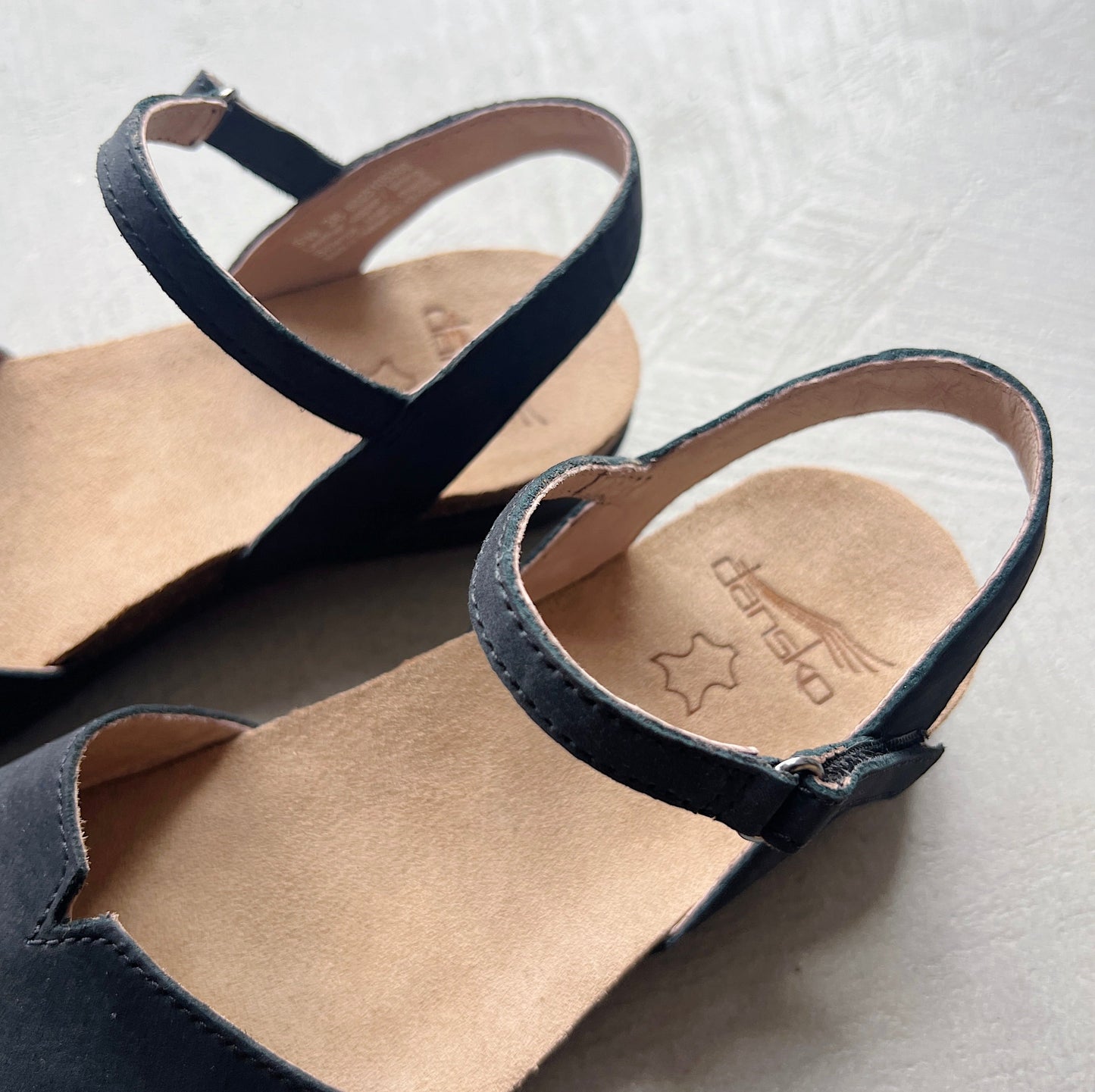 Rowan in Black Nubuck