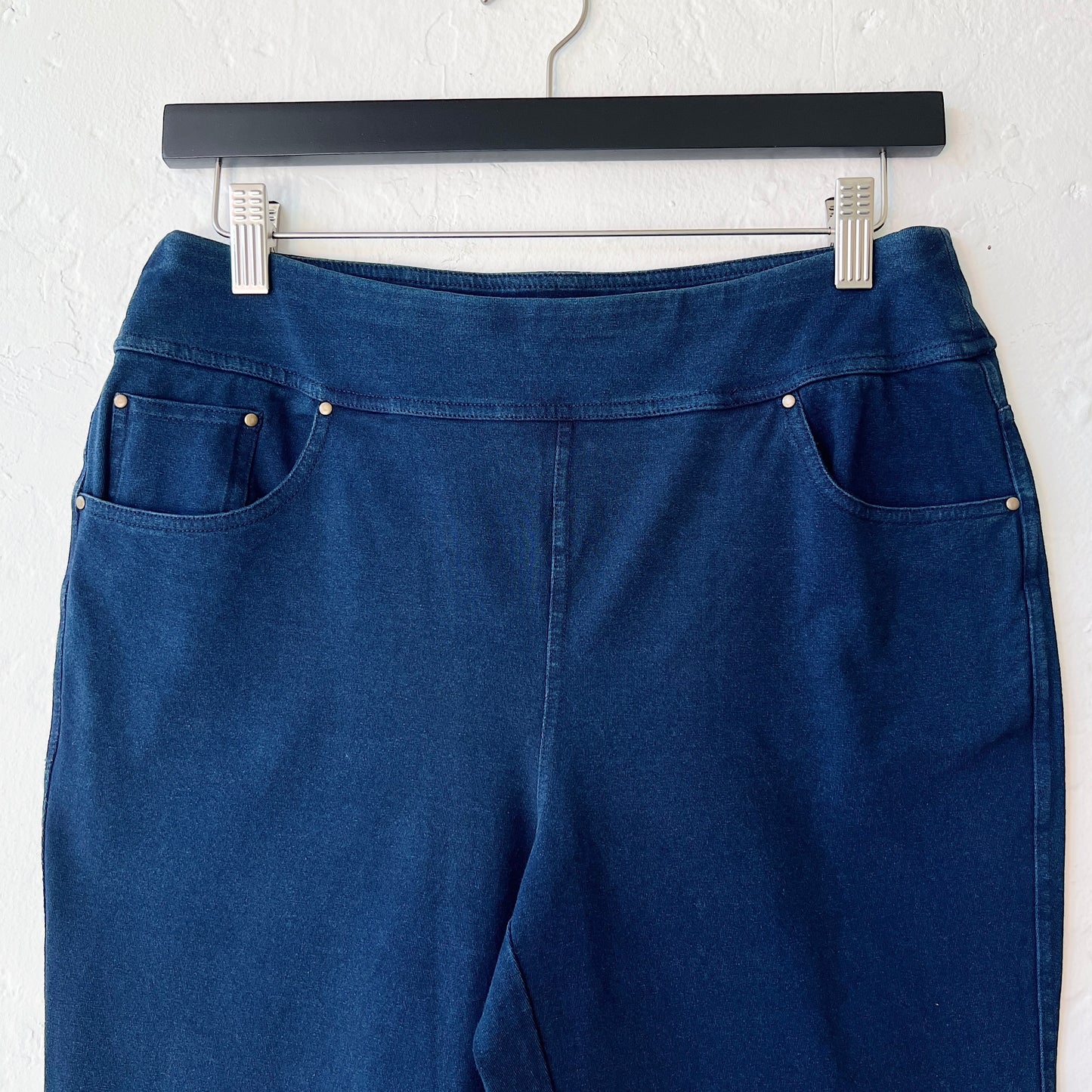 Stonewashed Capri Knit Jean