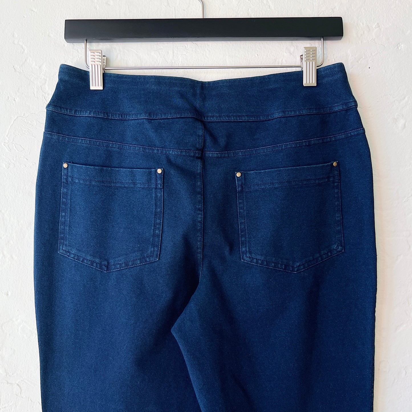 Stonewashed Capri Knit Jean