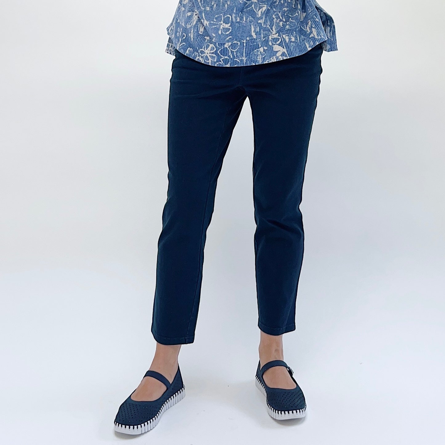 Stonewashed Capri Knit Jean