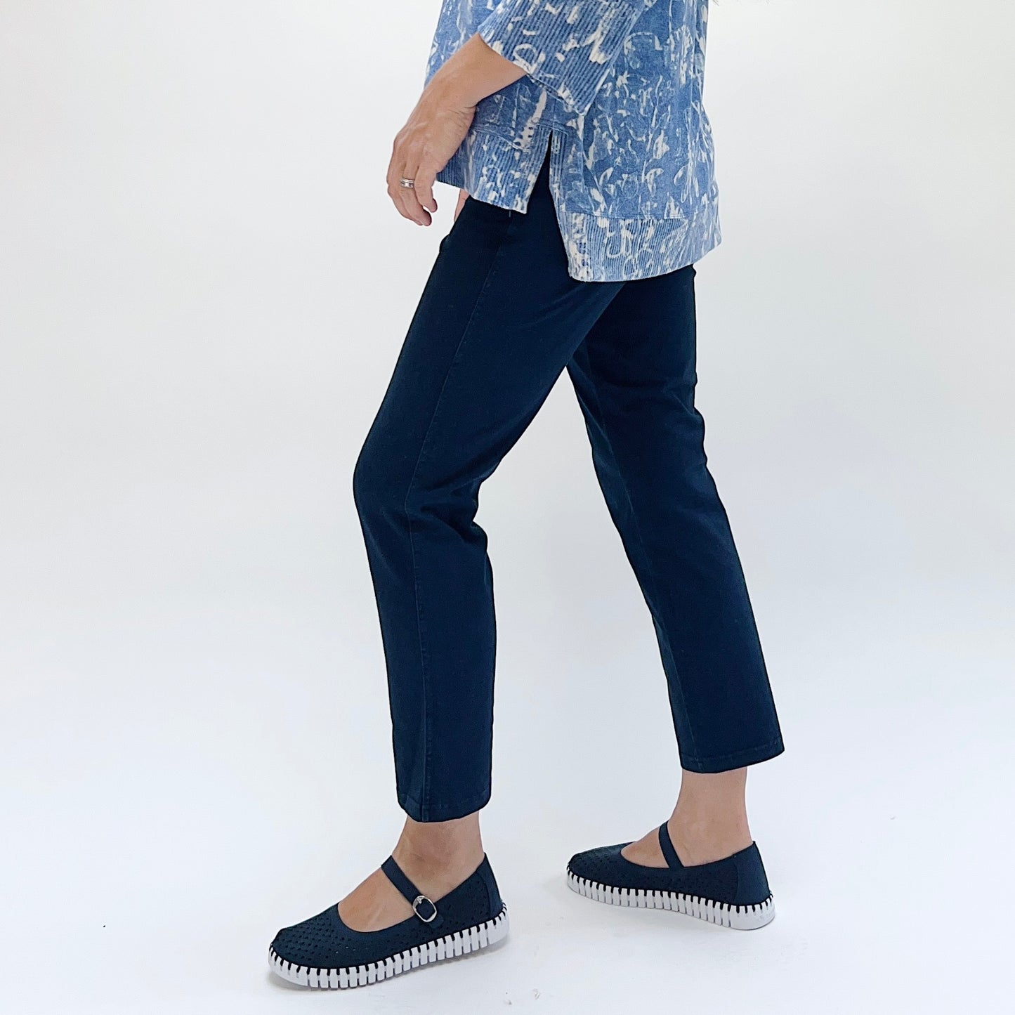 Stonewashed Capri Knit Jean
