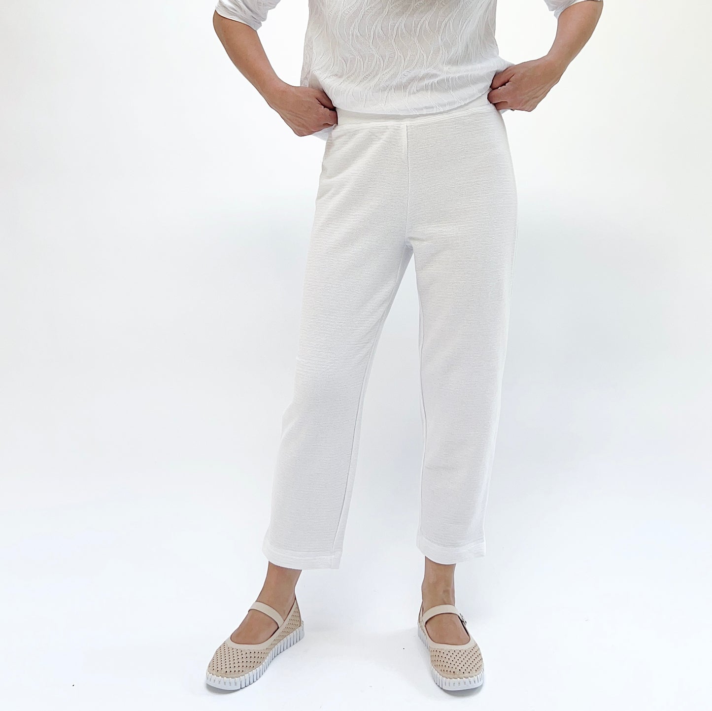 Weekend Terry Easy Capri in White